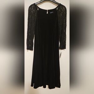 Elegant Black Lace Sleeve Dress